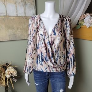 🟡 BOGO NWT Beautiful Faux Wrap Blouse